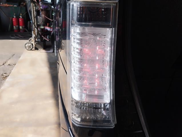 【中古】Ｎ－ＢＯＸ DBA-JF2 左テールランプ 33551-TY0-J51 自社品番250526 NH850