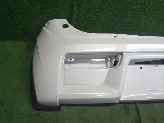 【中古】アルト DBA-HA36S リアバンパー 71811-74P00-Z7T  自社品番250528 Z7T