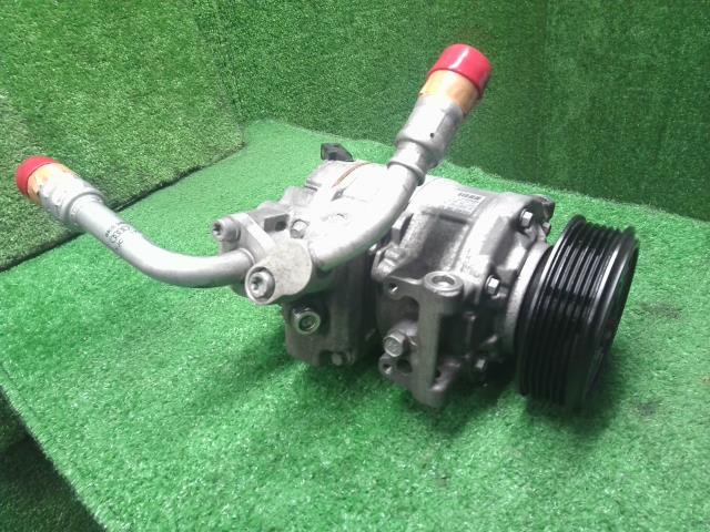 【中古】アウディ A4 DBA-8KCDN Ａ／Ｃコンプレッサー  自社品番250541