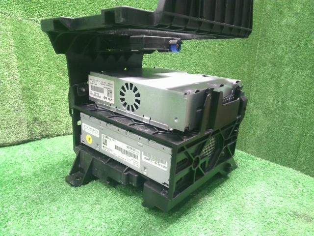 【中古】アウディ A4 DBA-8KCDN オーディオアンプ  自社品番250541