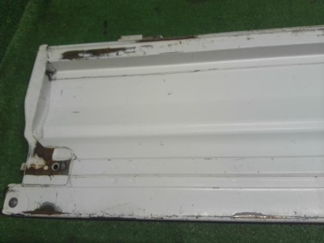 【中古】ミニキャブ GBD-U62T 右アオリ サイドパネル MR990094 自社品番250543 W37