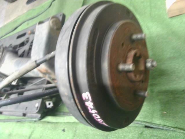 【中古】ミニキャブ GBD-U62T リアアクスル デフホーシング　3711A219 自社品番250543 W37