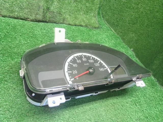 【中古】ミニキャブ GBD-U62T スピードメーター 8100B926 自社品番250543 W37