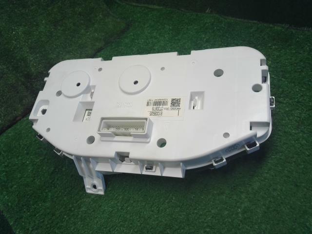 【中古】ミニキャブ GBD-U62T スピードメーター 8100B926 自社品番250543 W37