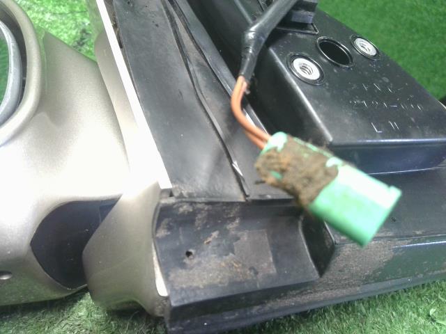 【中古アルト LA-HA23S 左ドアミラー　サイドミラー　助手席側 84702-84G50-ZA4 自社品番250547 ZA4