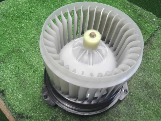 【中古】Ｎ－ＷＧＮ DBA-JH2 ヒーターブロアモーター 79310-SZH-003 自社品番250549 NH875P