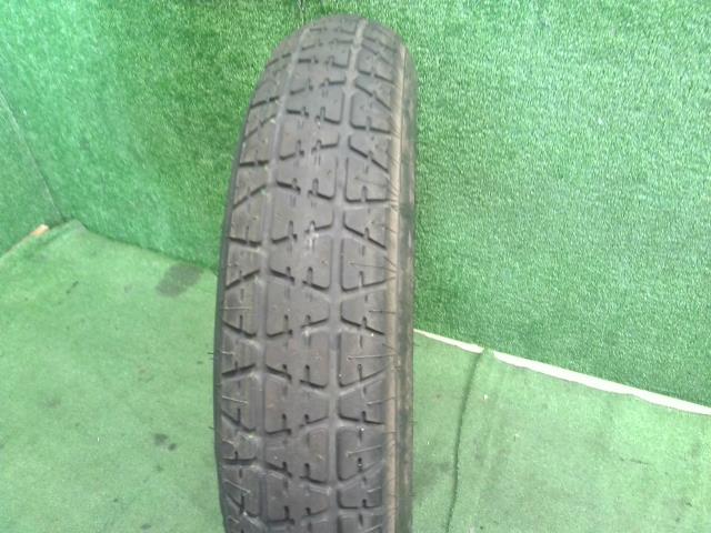 【中古】プリウス DAA-ZVW30 スペアタイヤ 16インチ 42611-20840 自社品番250554 070