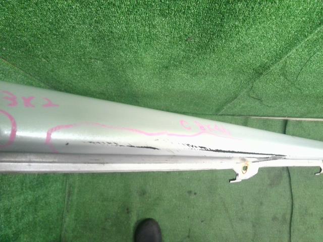 【中古】タント DBA-L375S 左サイドステップ スポイラー　サイドシル　助手席側 75854-B2090-A0 自社品番250555