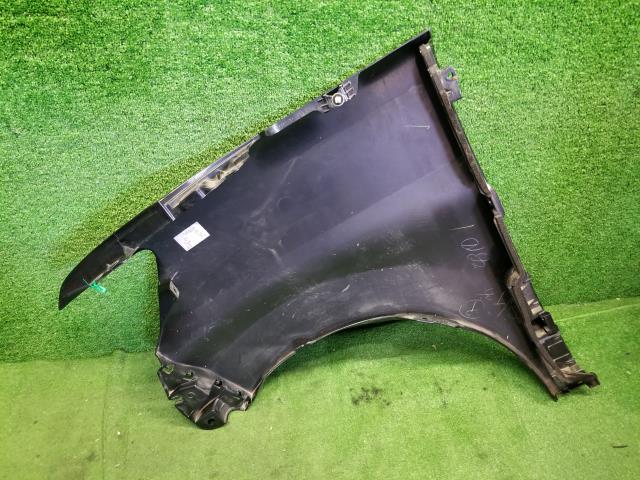 【中古】タント DBA-LA610S 右フロントフェンダー　運転席側 53801-B2052 自社品番250557 X07