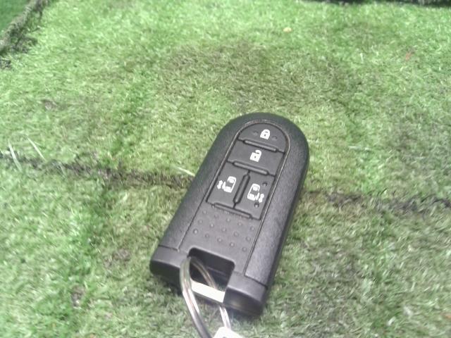 【中古】タント DBA-LA610S キーレスリモコン スマートキー　89994-B2340 自社品番250557 X07