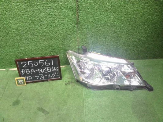【中古】カローラフィールダー DBA-NZE164G 右ヘッドランプ　ライト　運転席側　81145-12J10 自社品番250561 1F7