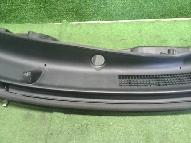 【中古】タント DBA-LA610S カウルトップパネル 55701-B2250 自社品番250563 R59