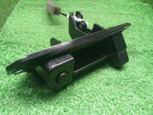 【中古】パッソ 5BA-M700A リアゲート バックドア アウターハンドル カメラ付 86795-B1040 自社品番250564 R59