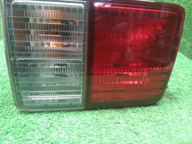 【中古】エブリィ HBD-DA17V 右テールランプ  ブレーキランプ　自社品番250565 26U