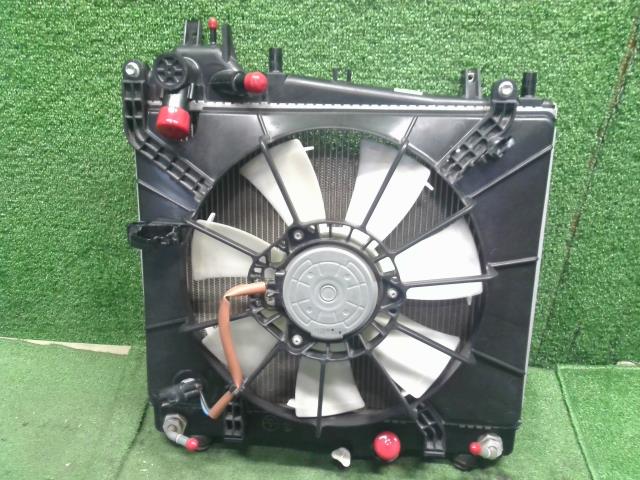 【中古】エブリィ HBD-DA17V ラジエータ　ファン　シュラウド　  自社品番250565 26U