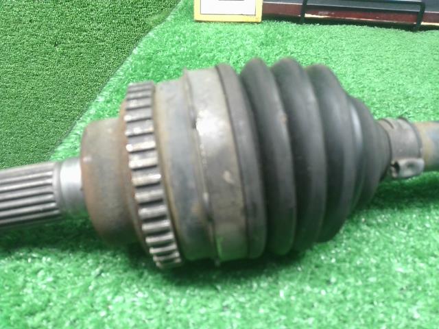 【中古】エブリィ HBD-DA17V 左　フロント　ドライブシャフト  自社品番250565 26U