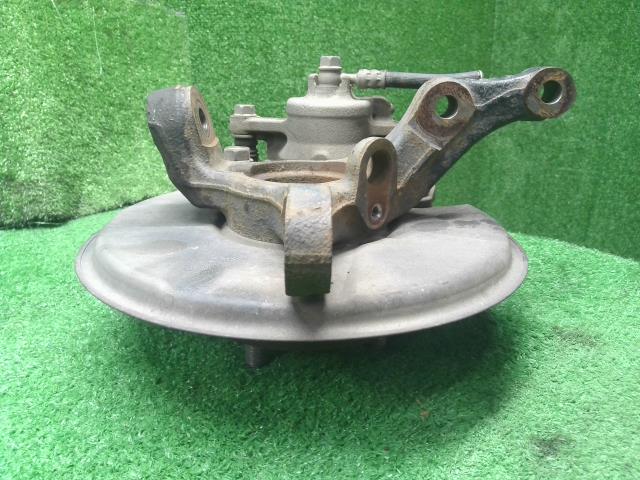 【中古】エブリィ HBD-DA17V 左　フロント　ナックル　ハブ  自社品番250565 26U