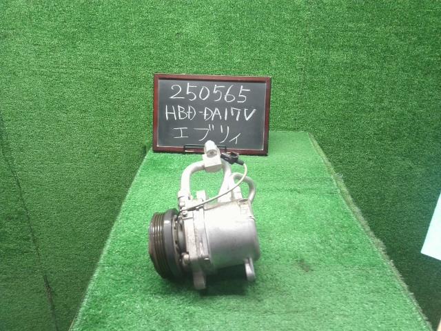 【中古】エブリィ HBD-DA17V　エアコンコンプレッサー　Ａ／Ｃコンプレッサー  自社品番250565 26U