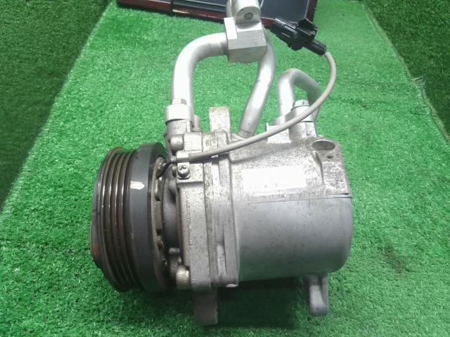 【中古】エブリィ HBD-DA17V　エアコンコンプレッサー　Ａ／Ｃコンプレッサー  自社品番250565 26U
