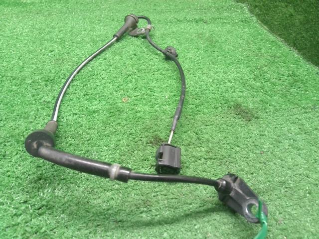 【中古】エブリィ HBD-DA17V 右フロント用　ＡＢＳセンサー  自社品番250565 26U