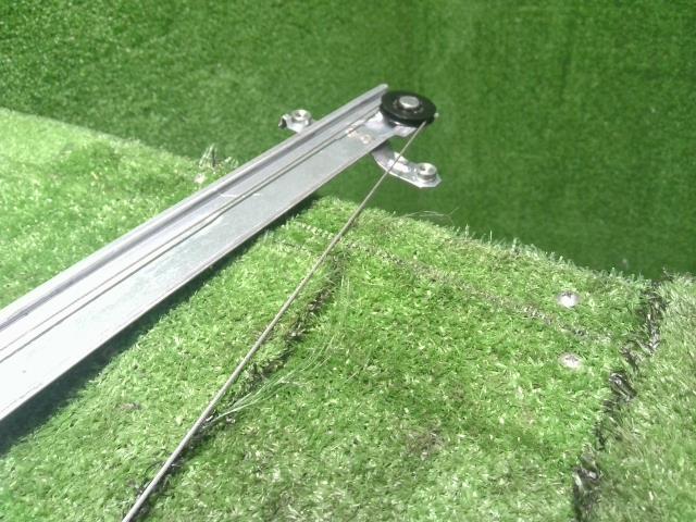 【中古】フレアワゴン DAA-MM42S 右　フロント　ドアレギュレーターモーター 1A27-58-560B 自社品番250566 2BT