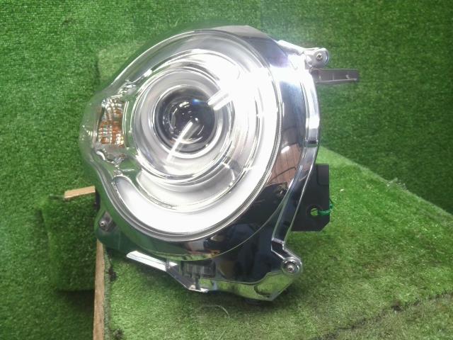 【中古】クロスビー DAA-MN71S 右ヘッドランプ ライト 35120-76R60 自社品番250568 DWY