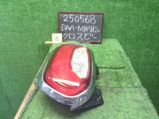 【中古】クロスビー DAA-MN71S 左テールランプ ライト 35670-76R60 自社品番250568 DWY