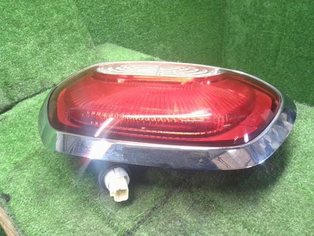 【中古】クロスビー DAA-MN71S 左テールランプ ライト 35670-76R60 自社品番250568 DWY