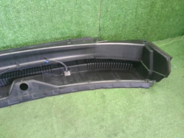 【中古】クロスビー DAA-MN71S カウルトップパネル 72330-76R00-5PK 自社品番250568 DWY