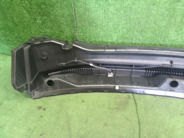 【中古】クロスビー DAA-MN71S カウルトップパネル 72330-76R00-5PK 自社品番250568 DWY