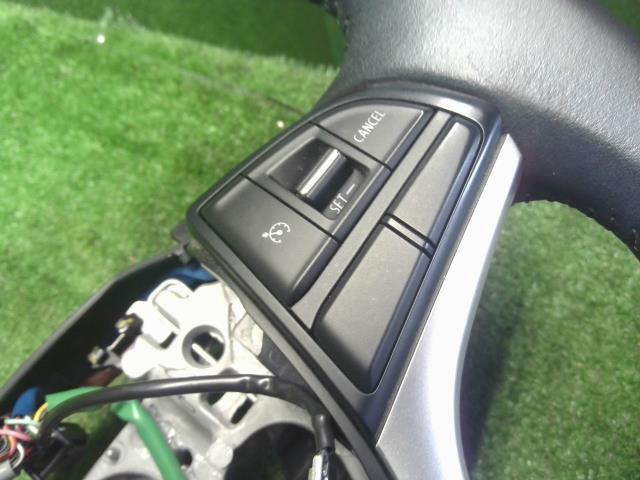 【中古】クロスビー DAA-MN71S ステアリングホイール ハンドル 48110-62RL1-GJL 自社品番250568 DWY