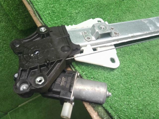 【中古】ハスラー DAA-MR41S 左フロント ドアレギュレーターモーター 83402-65P01 自社品番250570 B3W