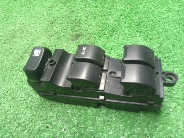 【中古】ハスラー DAA-MR41S パワーウインドウ PWスイッチ 37990-65P02 自社品番250570 B3W