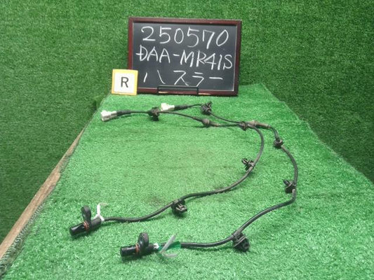 【中古】ハスラー DAA-MR41S 左右リアＡＢＳセンサー 56310-82K11 自社品番250570 B3W
