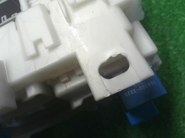 【中古】ハスラー DAA-MR41S ヒューズボックス 36780-65PB1 自社品番250570 B3W