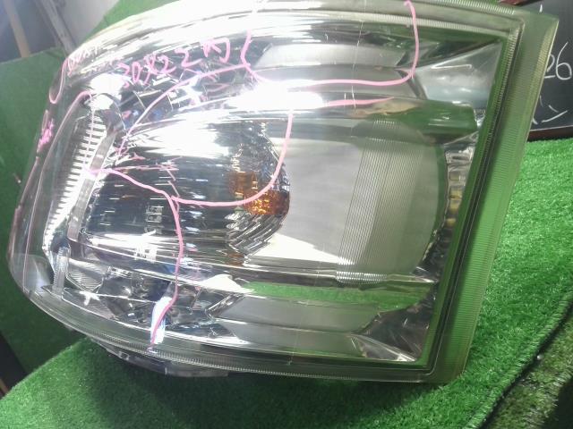 【中古】NV350キャラバン LDF-CW8E26 左ヘッドランプ ライト 26060-3XA1C 自社品番250571 QM1