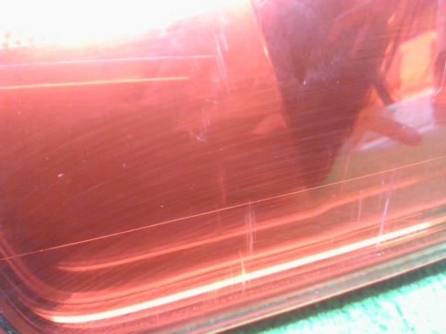 【中古】NV350キャラバン LDF-CW8E26 右テールランプ 26550-3XA0B 自社品番250571 QM1