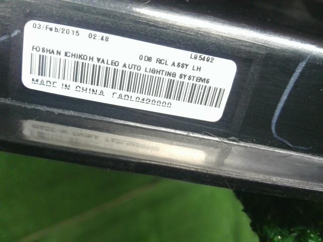 【中古】NV350キャラバン LDF-CW8E26 左テールランプ 26555-3XA0B 自社品番250571 QM1
