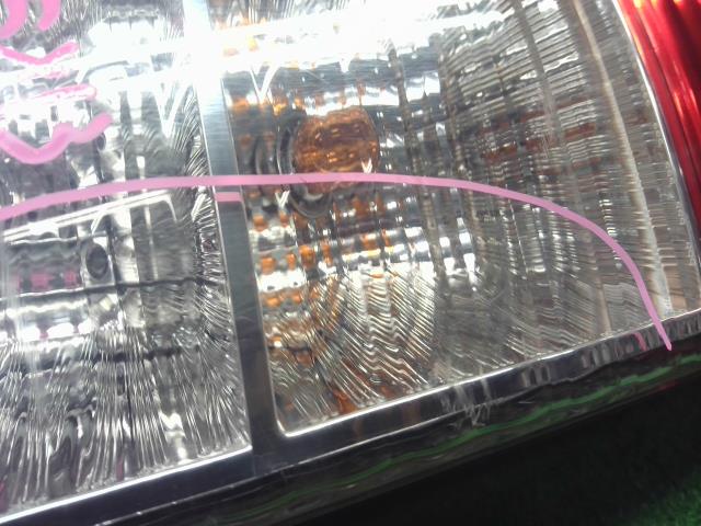 【中古】NV350キャラバン LDF-CW8E26 左テールランプ 26555-3XA0B 自社品番250571 QM1