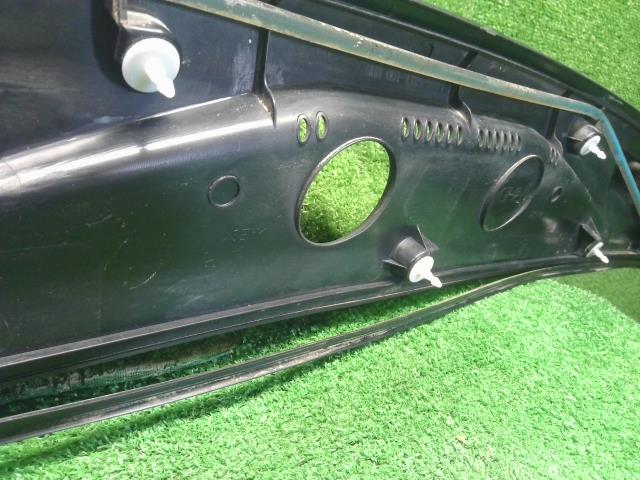 【中古】NV350キャラバン LDF-CW8E26 カウルトップパネル 66862-3XA1A 自社品番250571 QM1