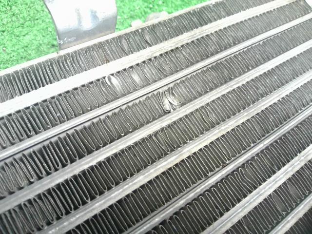 【中古】NV350キャラバン LDF-CW8E26 オイルクーラー  自社品番250571 QM1