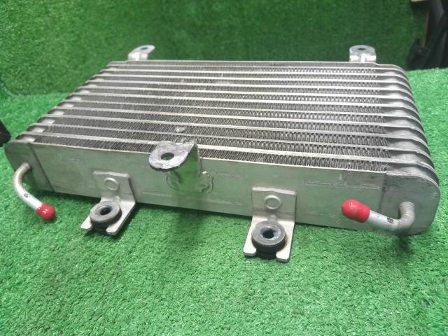 【中古】NV350キャラバン LDF-CW8E26 オイルクーラー  自社品番250571 QM1