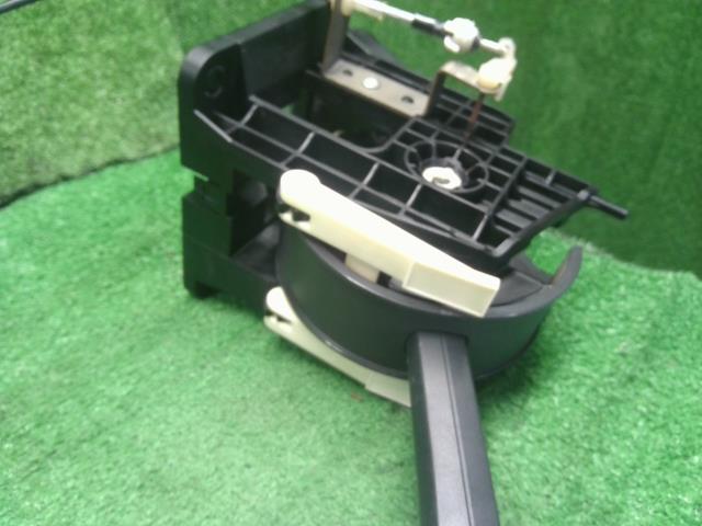 【中古】NV350キャラバン LDF-CW8E26 シフトレバー 34901-3XV3A 自社品番250571 QM1