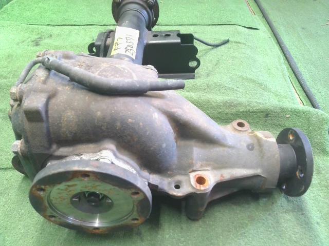 【中古】NV350キャラバン LDF-CW8E26 フロントリジットデフ 38500-3XA4A 自社品番250571 QM1
