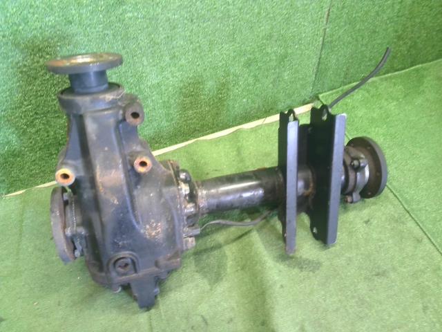 【中古】NV350キャラバン LDF-CW8E26 フロントリジットデフ 38500-3XA4A 自社品番250571 QM1