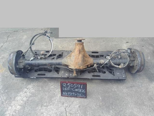 【中古】NV350キャラバン LDF-CW8E26 リアアクスル デフホーシング 430A0-3XA8B 自社品番250571 QM1