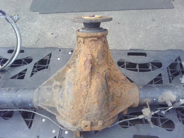 【中古】NV350キャラバン LDF-CW8E26 リアアクスル デフホーシング 430A0-3XA8B 自社品番250571 QM1