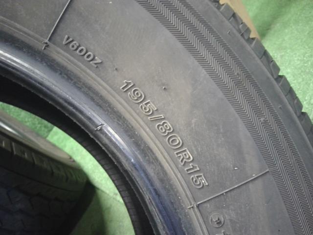 【中古】15インチ 夏 ノーマルタイヤ 195/80R15 ブリヂストン 23年製 V600 自社品番250571
