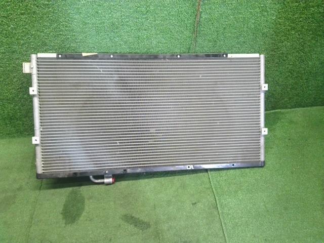 【中古】NV350キャラバン LDF-CW8E26 コンデンサー 55020-3XU1C 自社品番250571 QM1