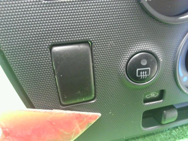 【中古】NV350キャラバン LDF-CW8E26 エアコン AC スイッチパネル 27515-3XA2A 自社品番250571 QM1